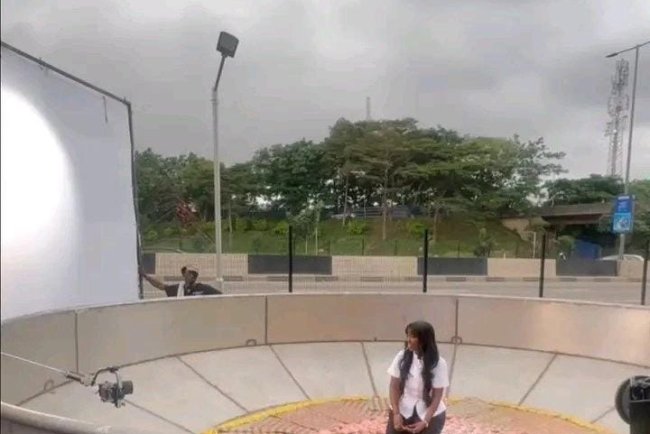 CELEBRITY CHEF AND EX-WORLD RECORD HOLDER IS SET FOR ANOTHER DARING MILESTONE - THE BIGEST POT OF JOLLOF RICE EVER ! !