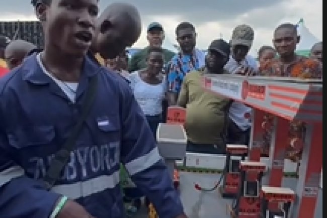 Governor Peter Mbah Grants Scholarship to Street-Inventor in Enugu